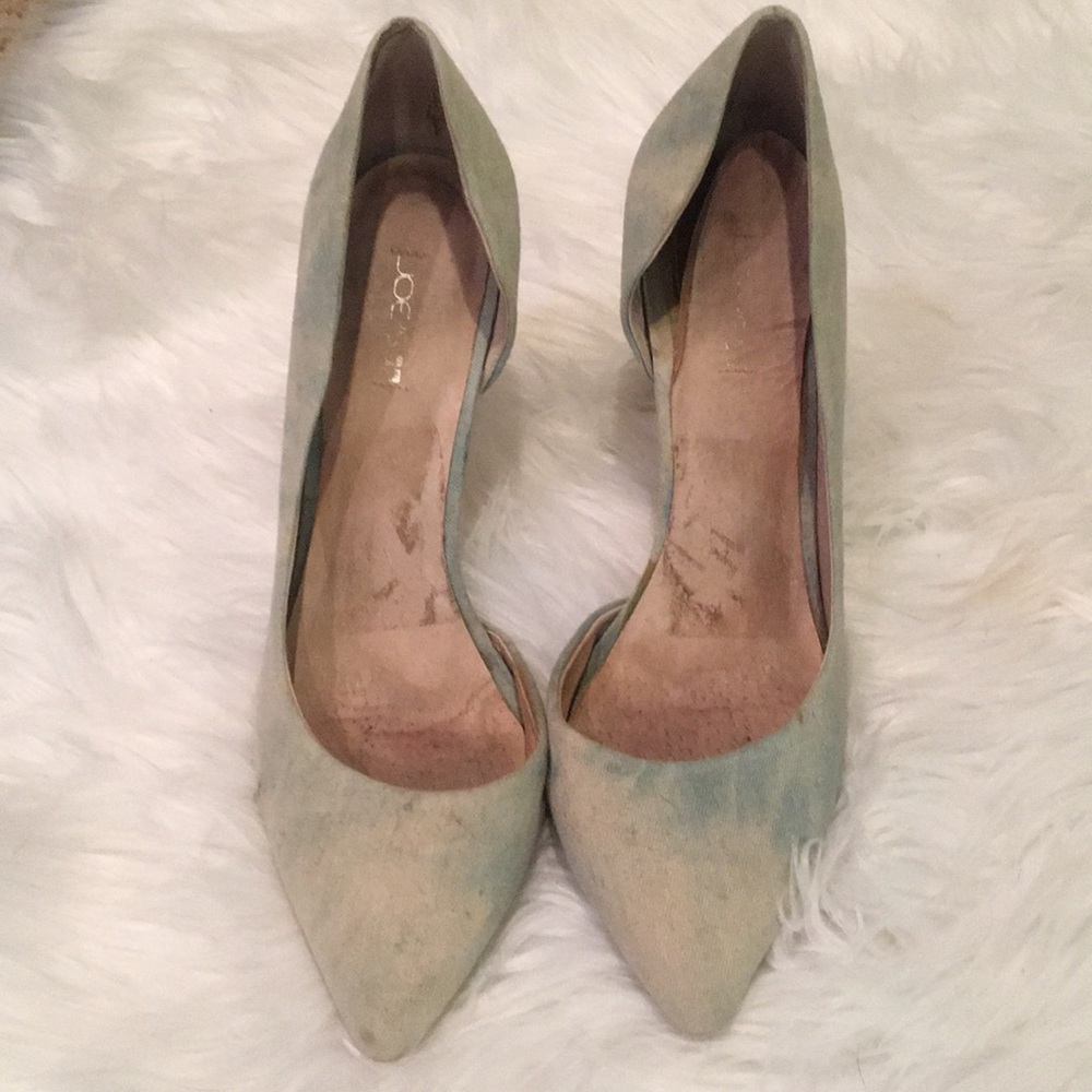 Joes light denim pointy toe heels
